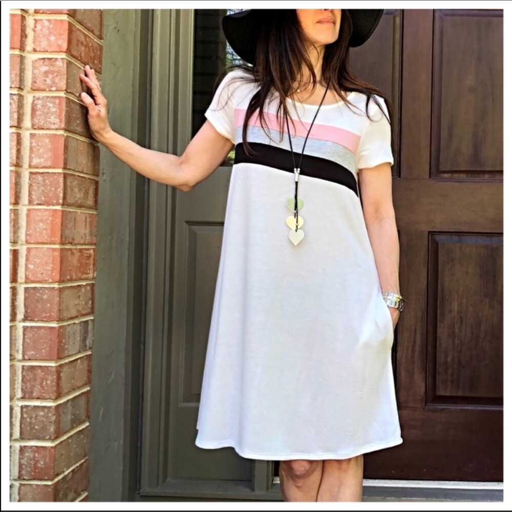 Color block side pocket dress.